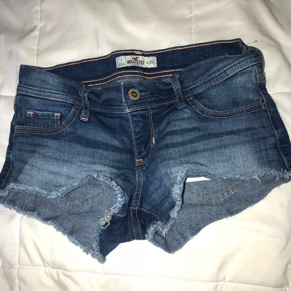 Medium wash Hollister shorts